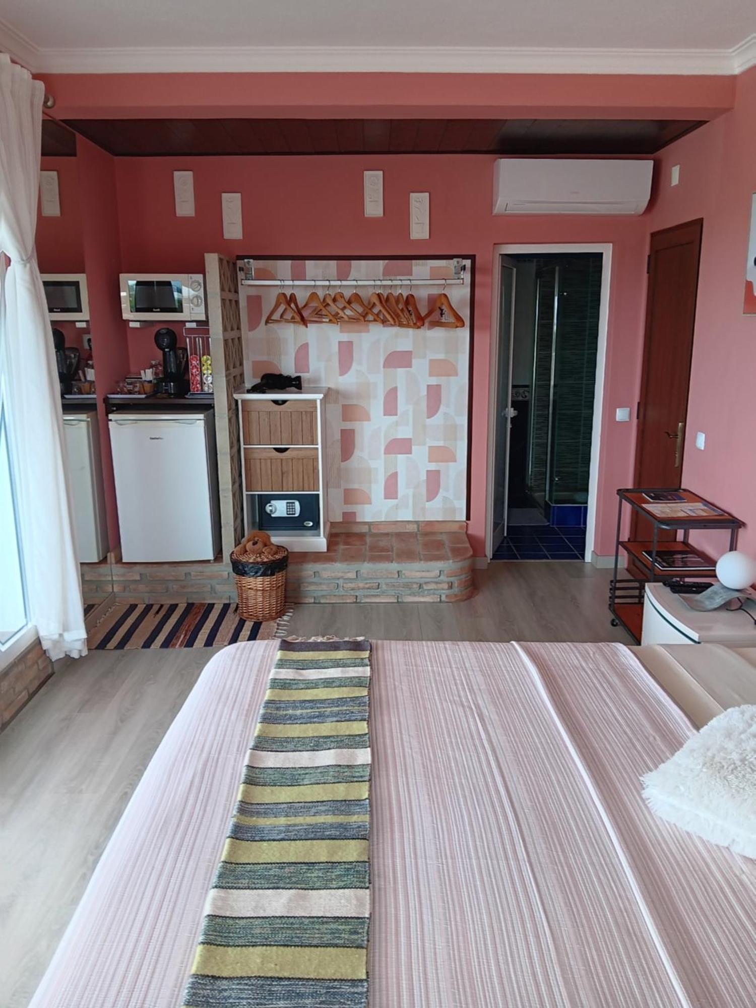 Alojamento Local Patudos, Suite Com Terraco Privado ตาวิรา ภายนอก รูปภาพ